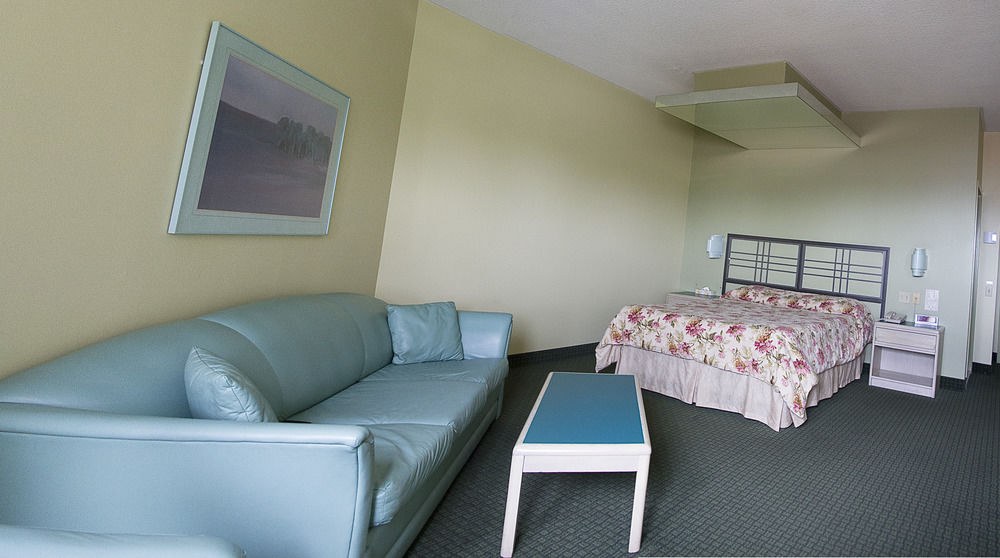 BEST WESTERN PLUS MONTREAL EAST photo 1