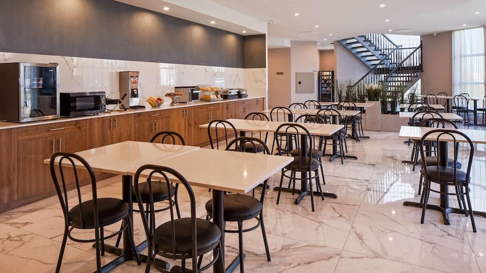 BEST WESTERN PLUS MONTREAL EAST photo 3