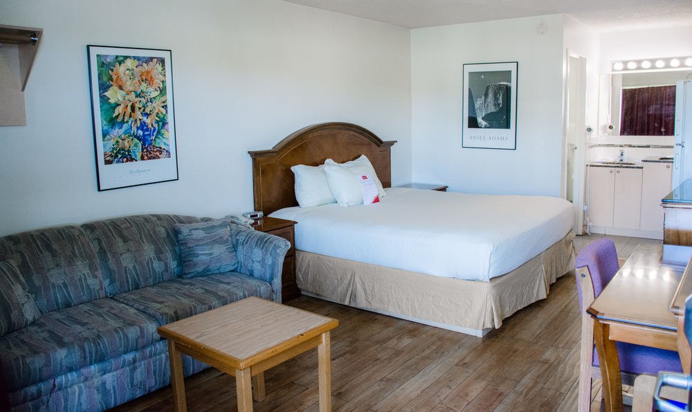 RAMADA BY WYNDHAM MEDICINE HAT photo 1