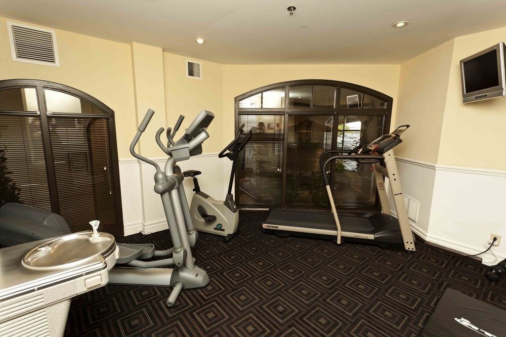 LE ST-MARTIN HOTEL & SUITES LAVAL photo 1