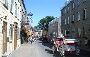 Hotel Louisbourg