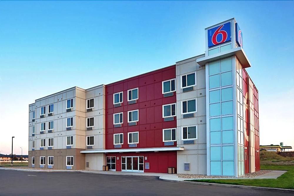 MOTEL 6 SWIFT CURRENT SK photo 2
