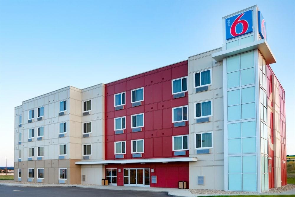 MOTEL 6 SWIFT CURRENT SK photo 3