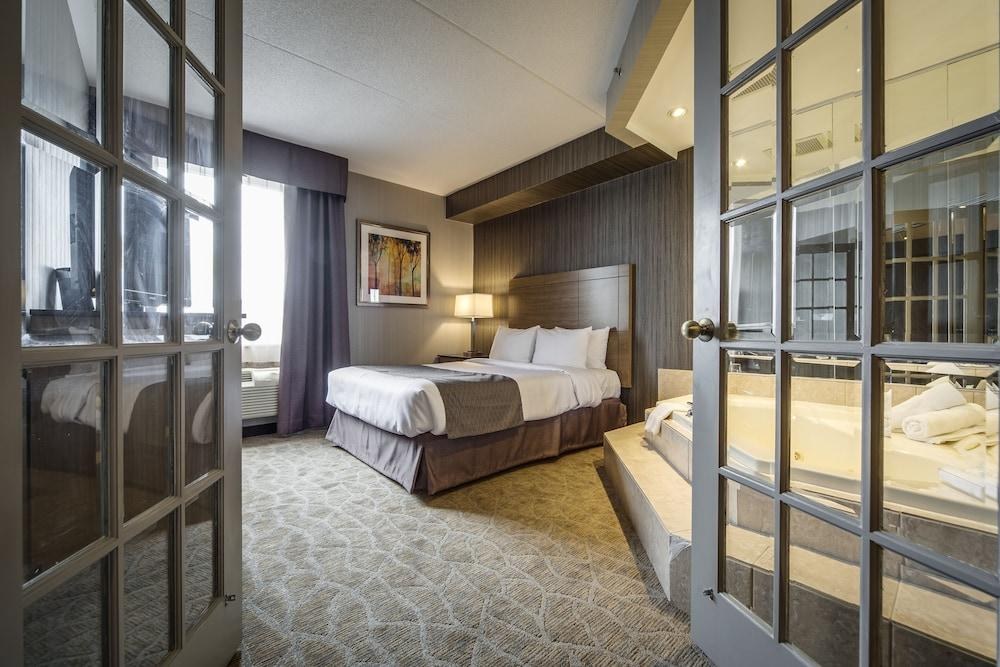 MONTE CARLO INN AIRPORT SUITES photo 4