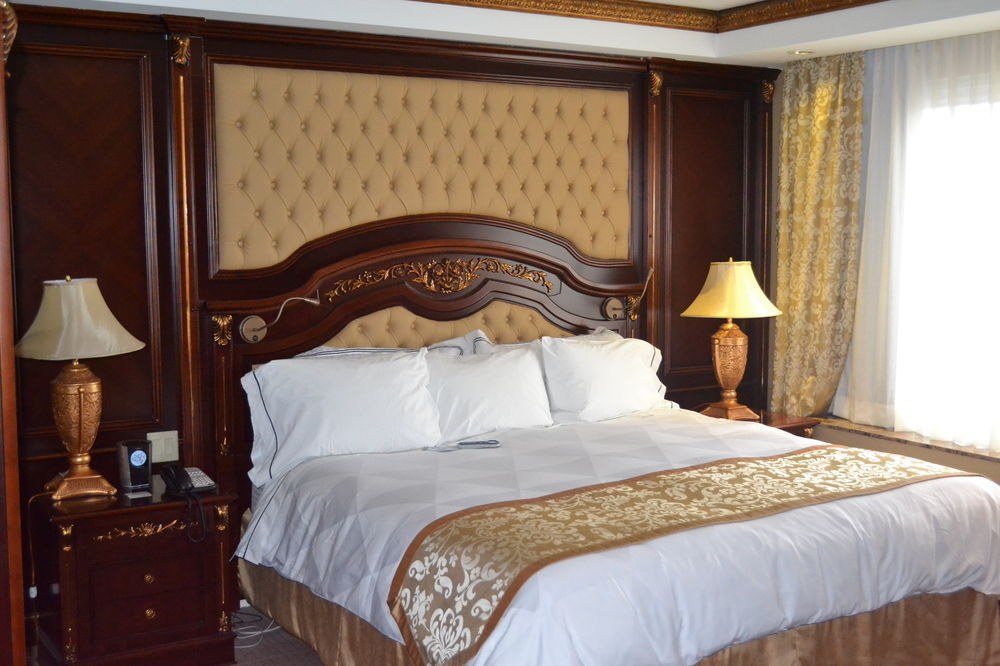 RADISSON TORONTO AIRPORT WEST