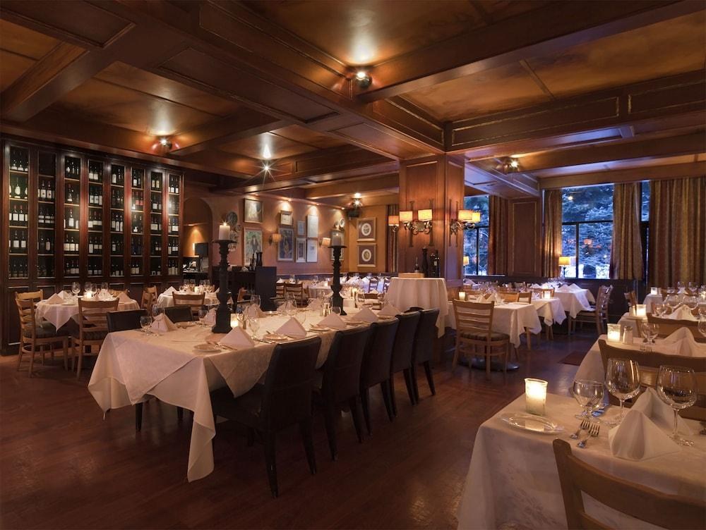 MOUNTAIN SIDE HOTEL WHISTLER BY EXECUTIVE photo 3