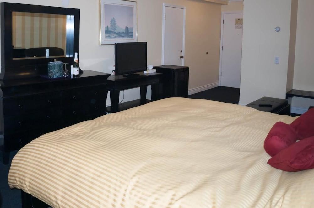 ISLAND TRAVEL INN photo 2