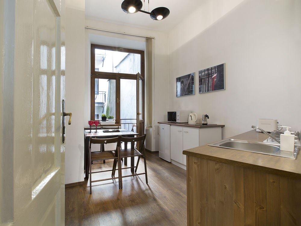 ANTIQUE APARTMENTS photo 1