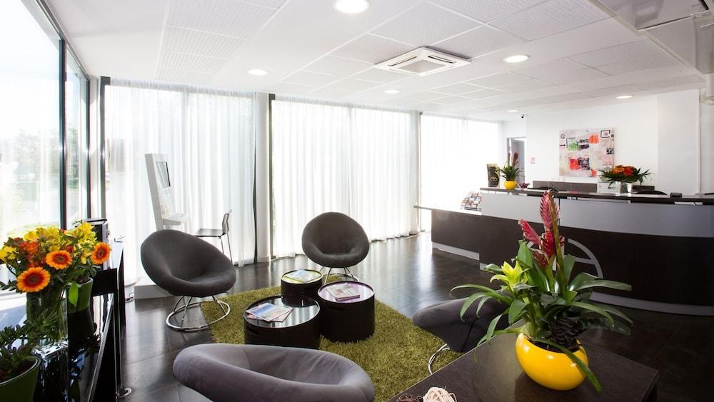 ALL SUITES APPART HOTEL BORDEAUX LAC photo 2