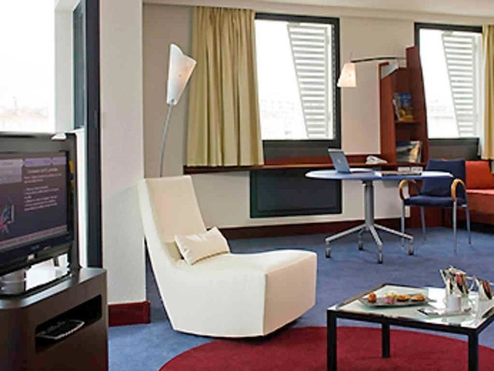 SUITE NOVOTEL MARSEILLE CENTRE EUROMED photo 1