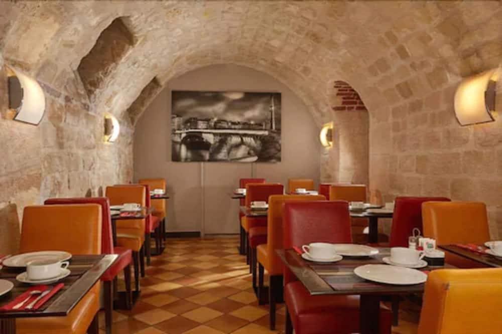 ABBATIAL ST. GERMAIN photo 2
