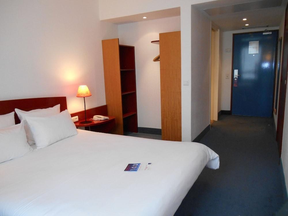NOVOTEL SUITES MONTPELLIER photo 2