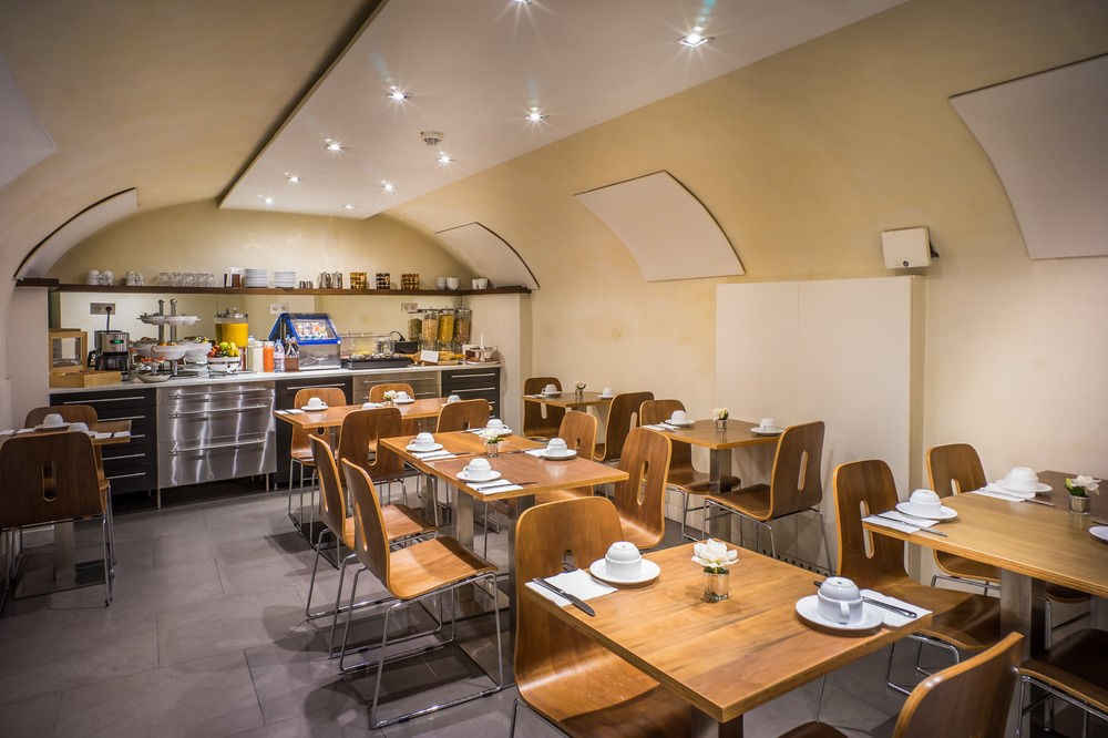 ART HOTEL BATIGNOLLES photo 1
