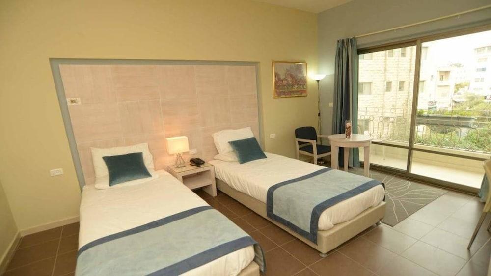 HOLY LAND HOTEL photo 2