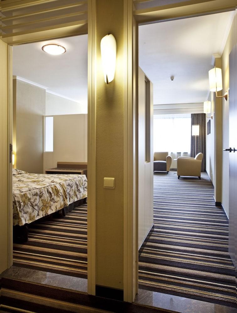 HYLLIT HOTEL ANTWERP photo 1