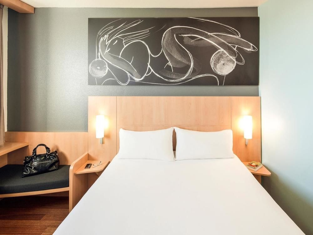 Ibis Barcelona Meridiana photo 1