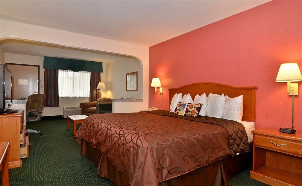 Econo Lodge Inn & Suites photo 1