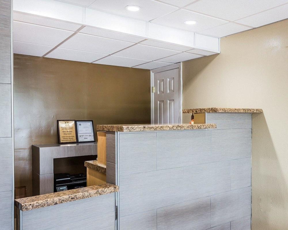 ECONO LODGE photo 3