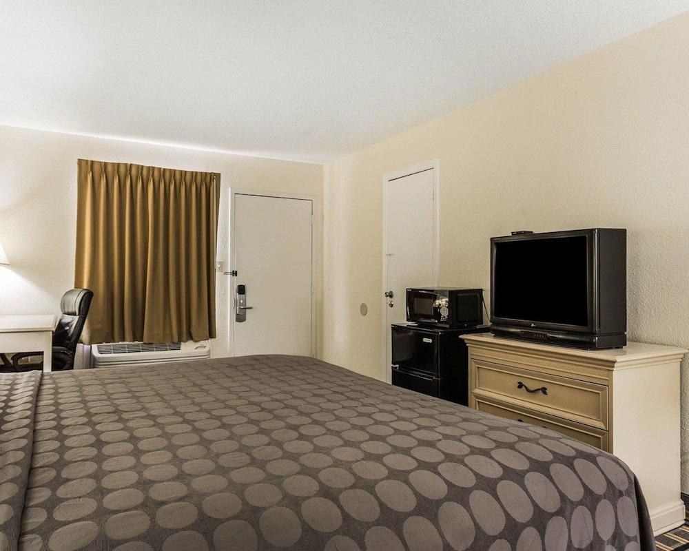 ECONO LODGE photo 4