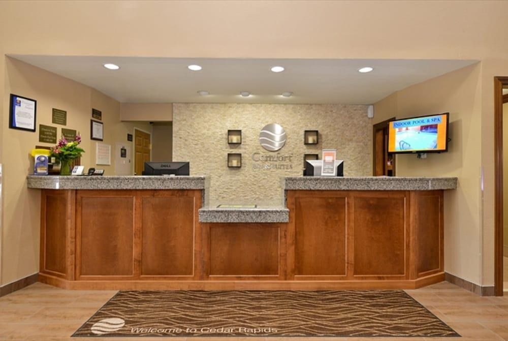 COMFORT INN & SUITES photo 4