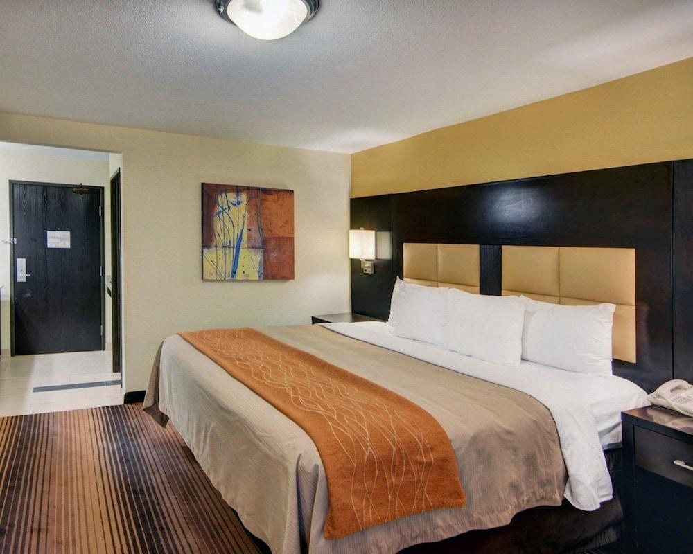 COMFORT INN photo 2