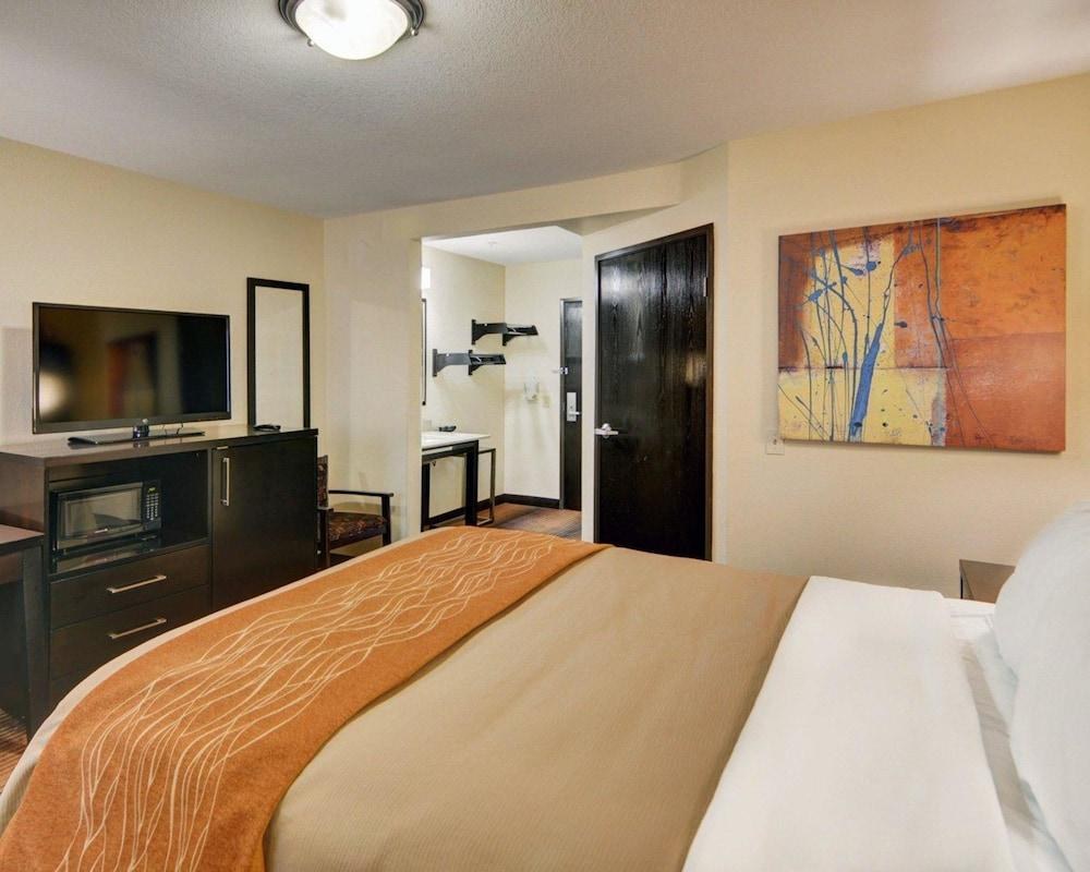 COMFORT INN photo 4