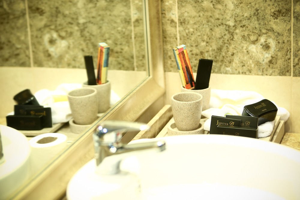 JUPITER INTERNATIONAL HOTEL BOLE photo 1