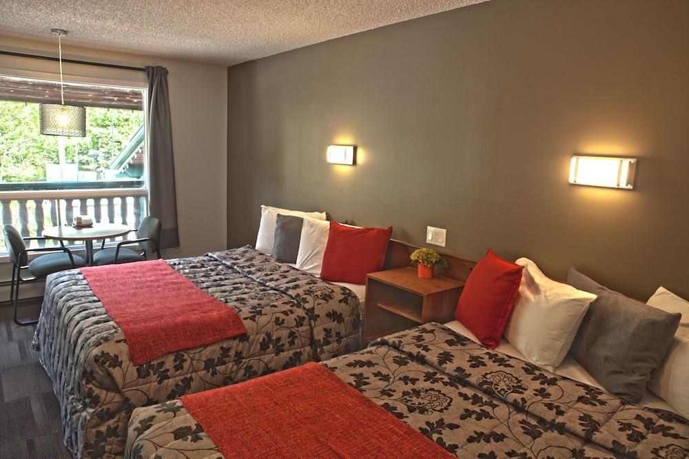 Rundle Mountain Lodge photo 2