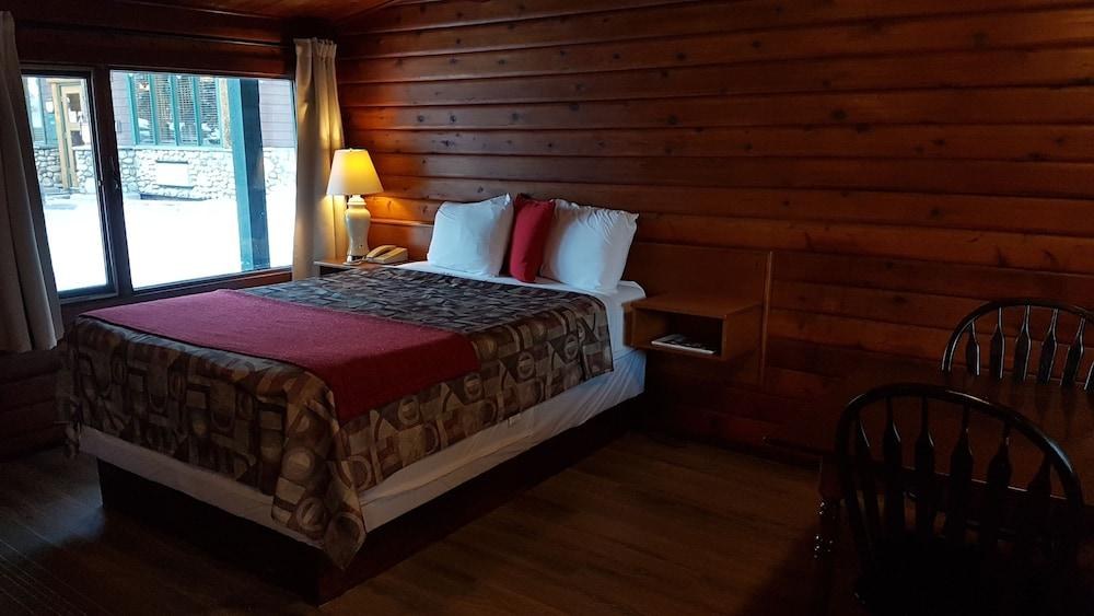 Rundle Mountain Lodge photo 3