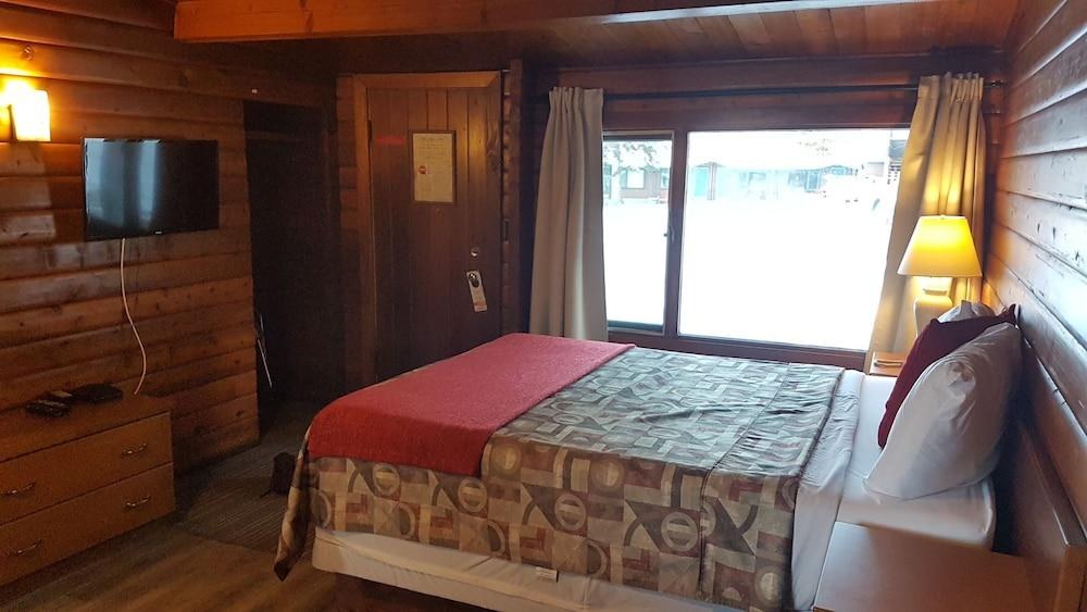 Rundle Mountain Lodge photo 4