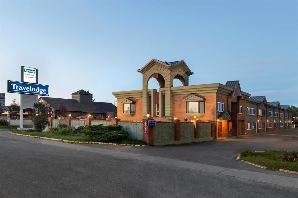 TRAVELODGE BY WYNDHAM CALGARY SOUTH