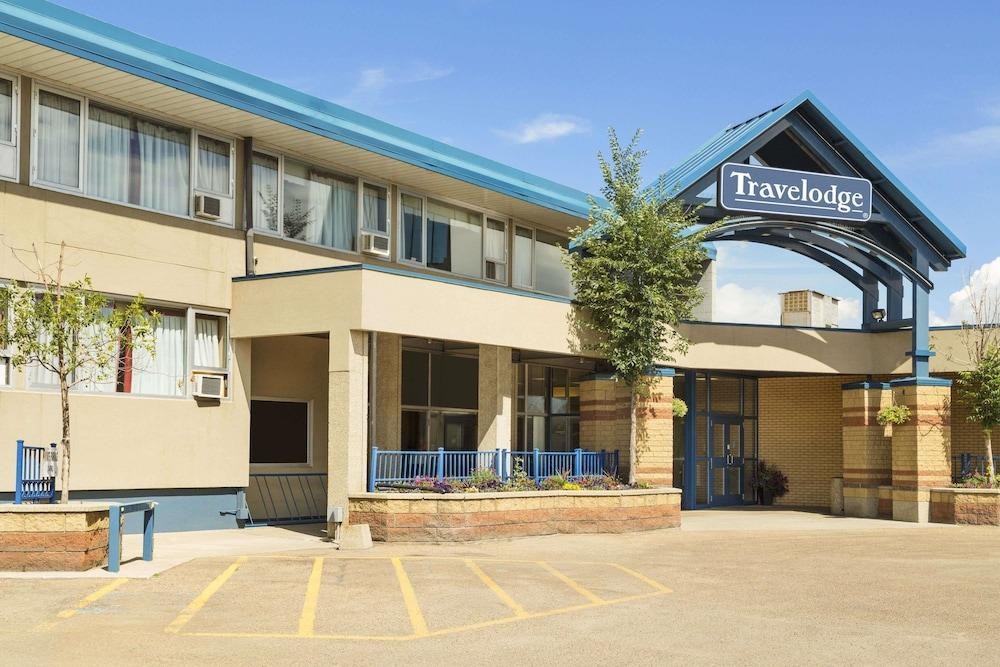 TRAVELODGE BY WYNDHAM EDMONTON EAST photo 2