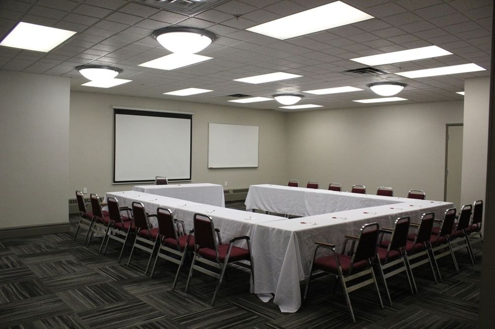 RAMADA BY WYNDHAM EDMONTON SOUTH