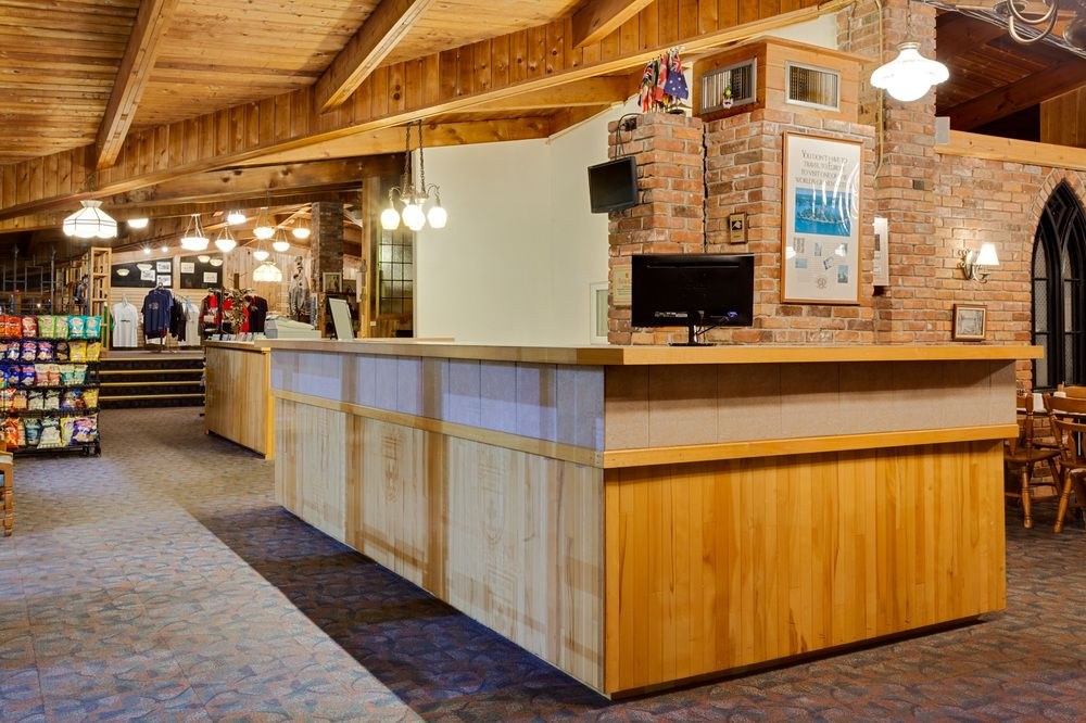 RAMADA BY WYNDHAM GANANOQUE PROVINCIAL INN