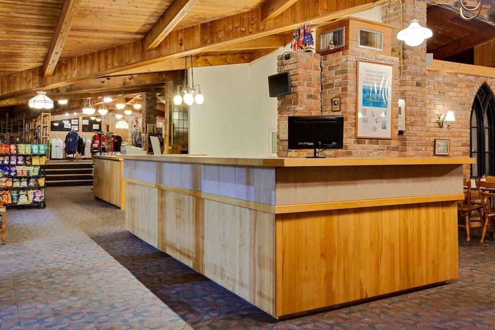 RAMADA BY WYNDHAM GANANOQUE PROVINCIAL INN photo 4