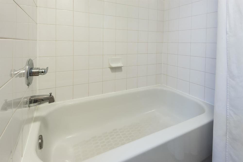 SUPER 8 HOTEL - EDMONTON SOUTH
