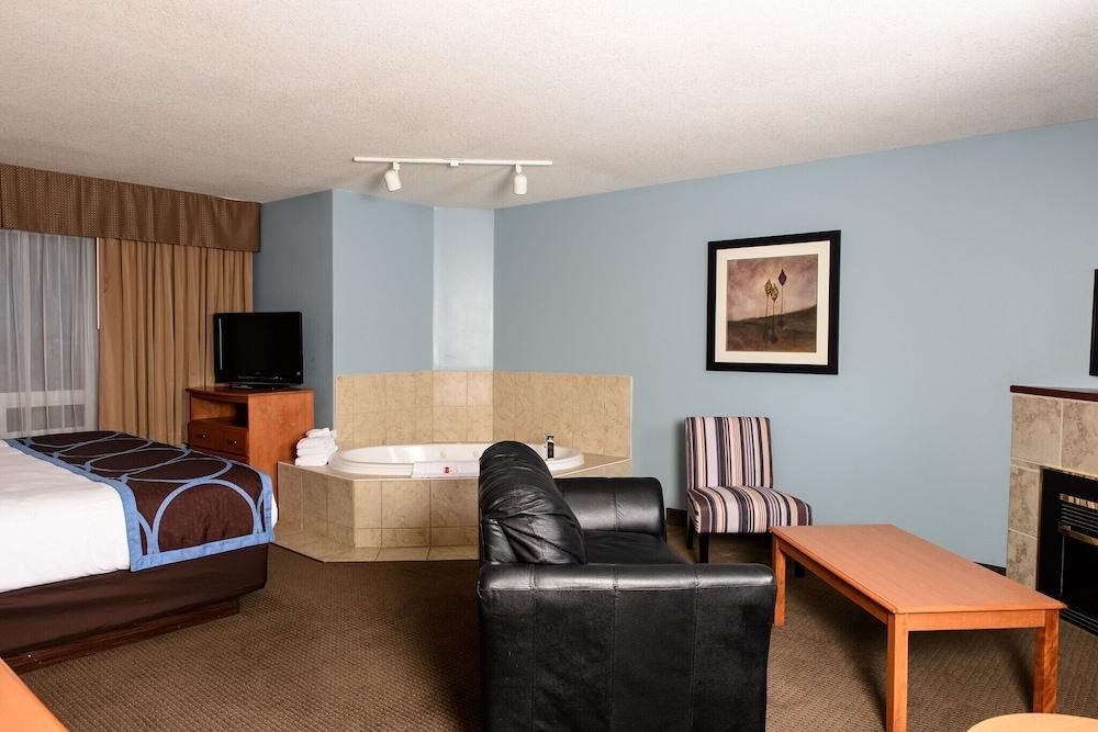 SUPER 8 HOTEL - EDMONTON SOUTH photo 4