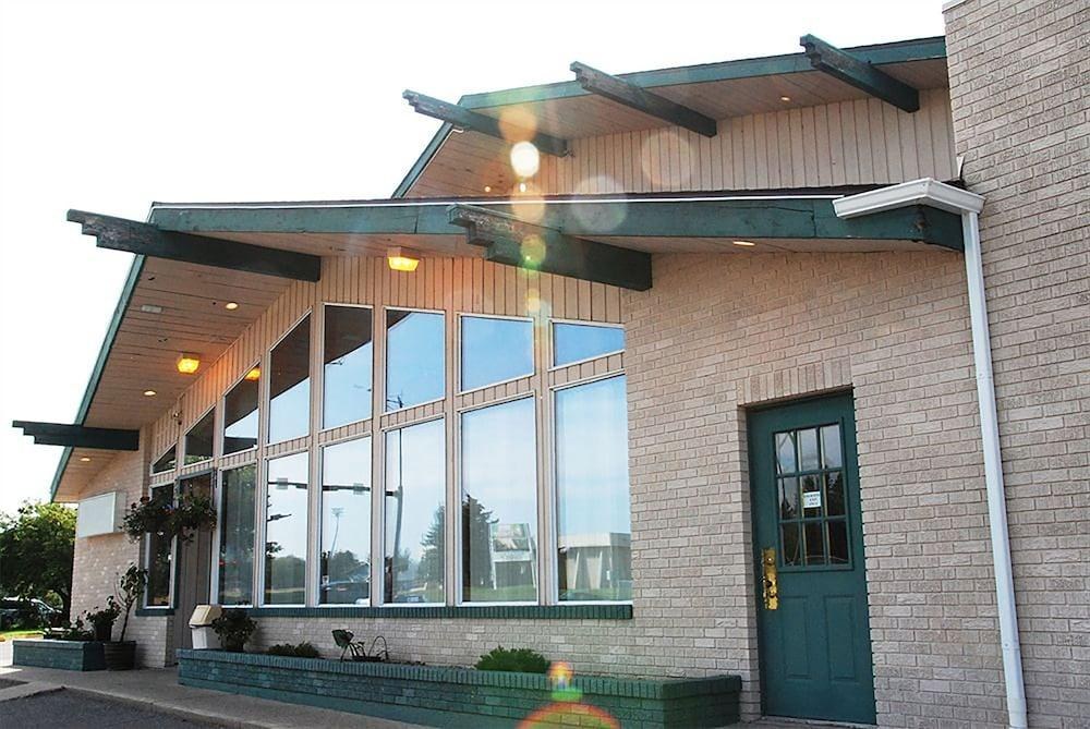 THRIFTLODGE LETHBRIDGE photo 4