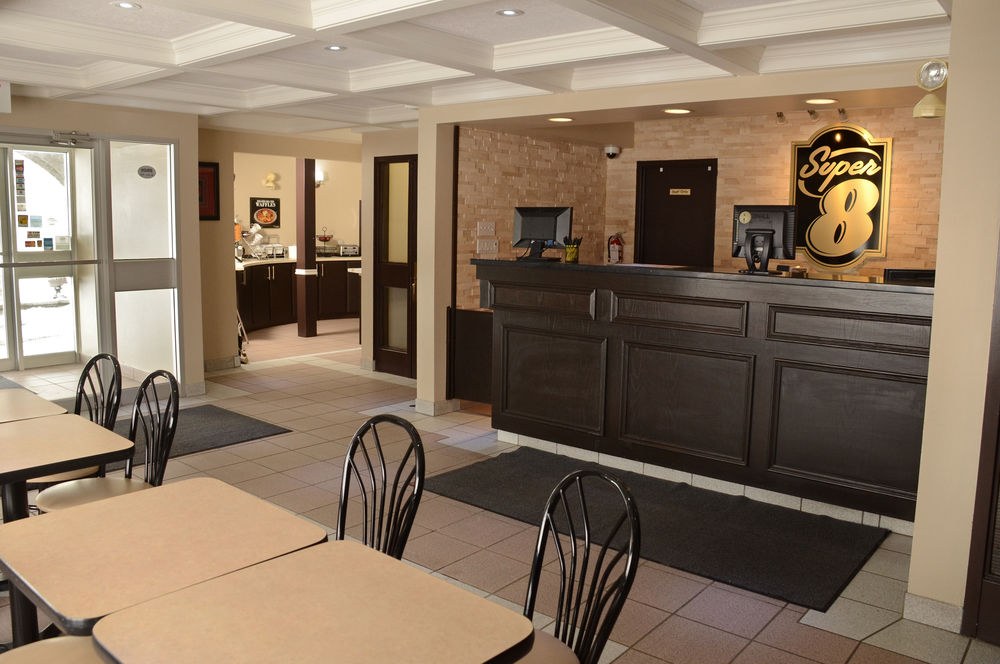 SUPER 8 BY WYNDHAM NORTH BAY photo 1