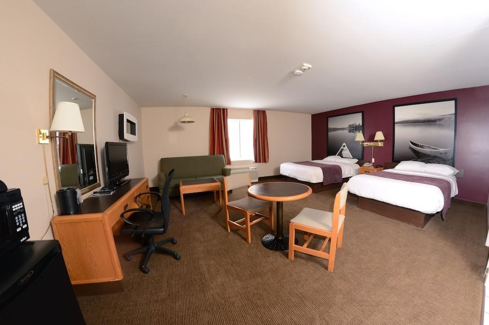SUPER 8 BY WYNDHAM NORTH BAY photo 2