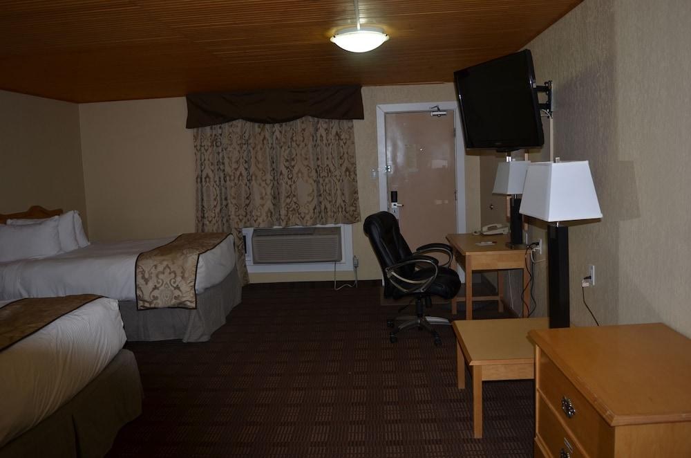Econo Lodge Inn & Suites Medicine Hat photo 3