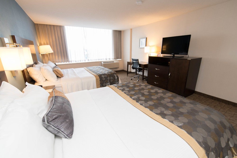 Wyndham Garden Niagara Falls Fallsview photo 1