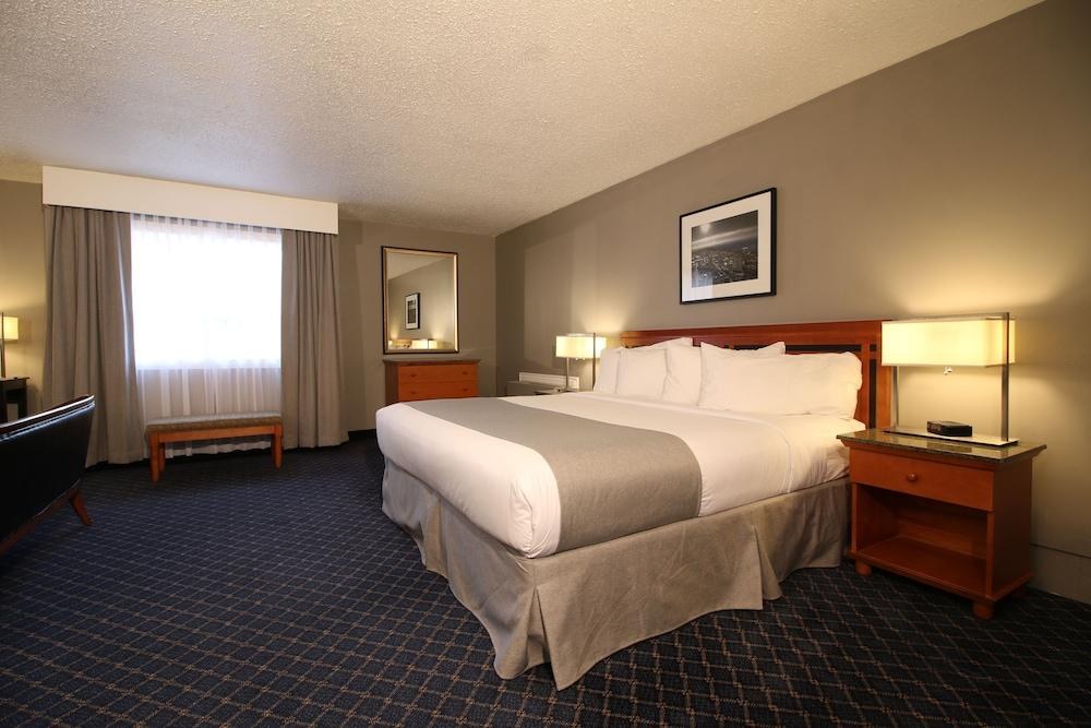 TRAVELODGE MEDICINE HAT photo 2