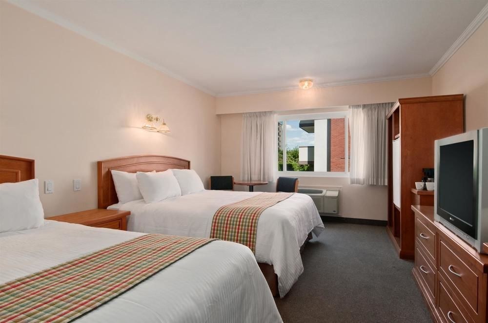 TRAVELODGE BY WYNDHAM KAMLOOPS photo 1