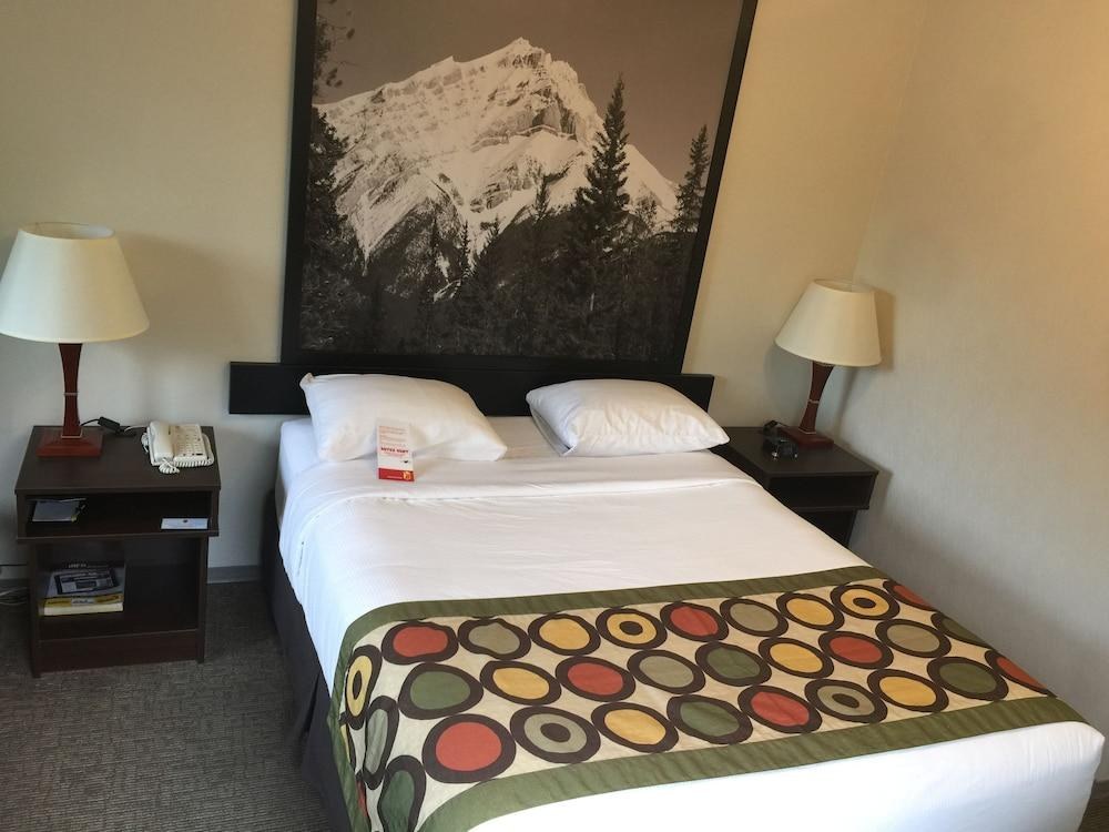 SUPER 8 BY WYNDHAM KELOWNA BC photo 3