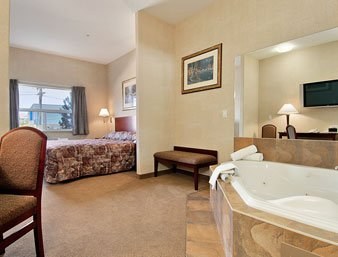 SUPER 8 BY WYNDHAM RED DEER CITY CENTRE photo 4