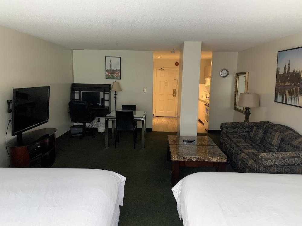 THE BUSINESS INN photo 2