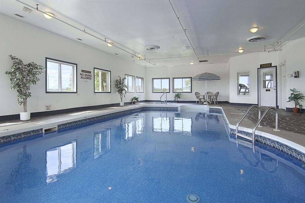 SUPER 8 BY WYNDHAM SWIFT CURRENT photo 4