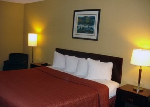 Jolly Roger Inn & Resort photo 1