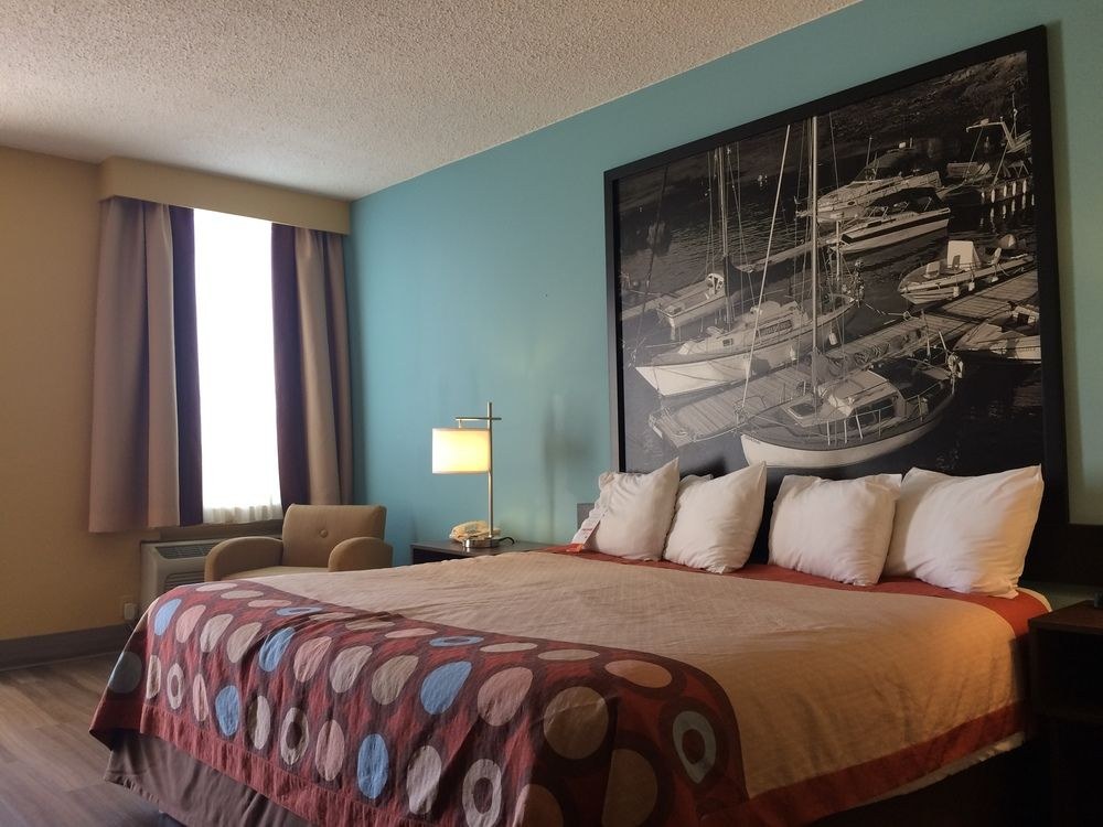 SUPER 8 BY WYNDHAM THUNDER BAY